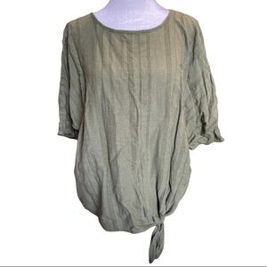 Time and Tru green linen blend top with tie detail M